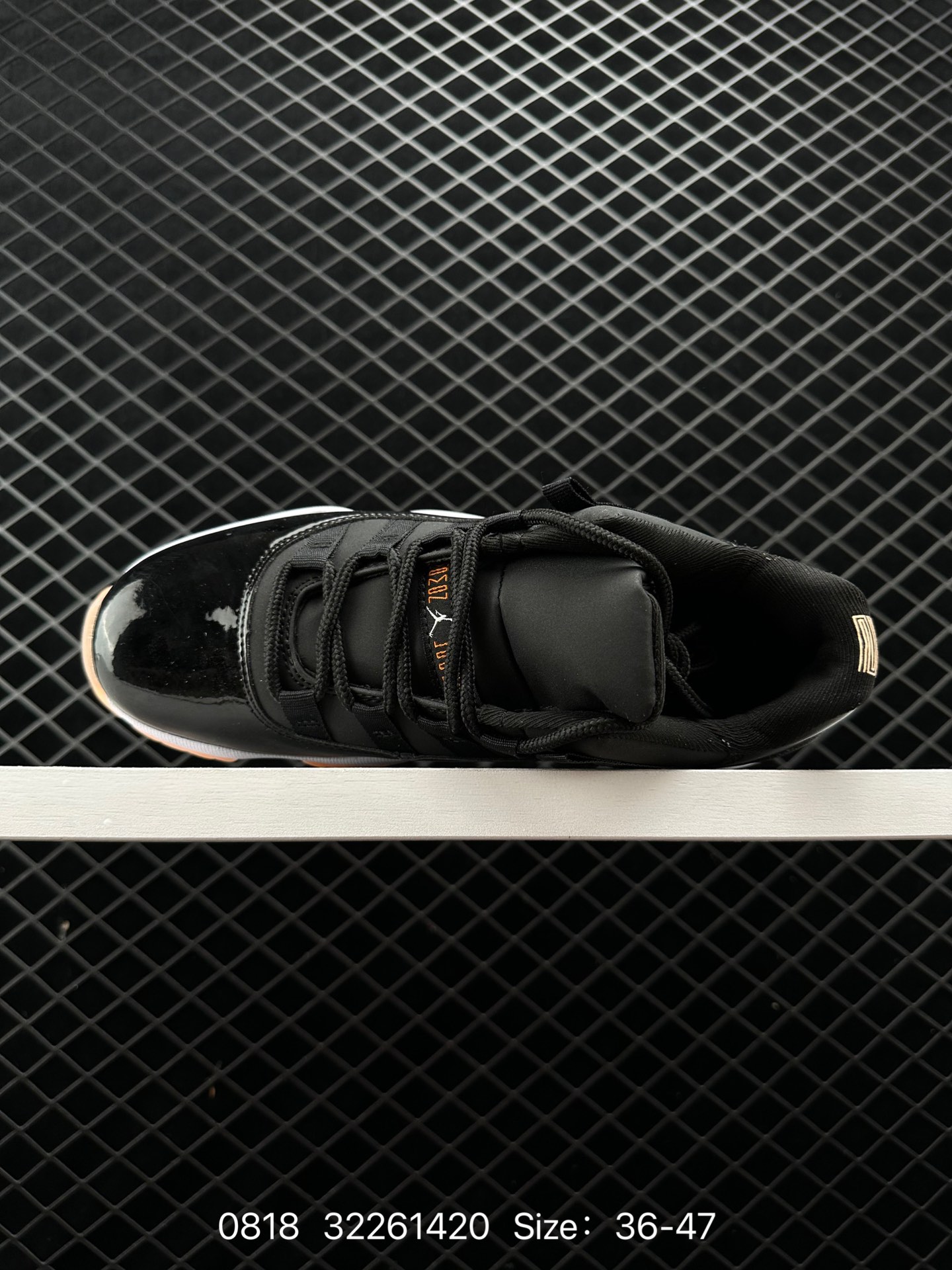 Nike Air Jordan 11 Retro Low LE